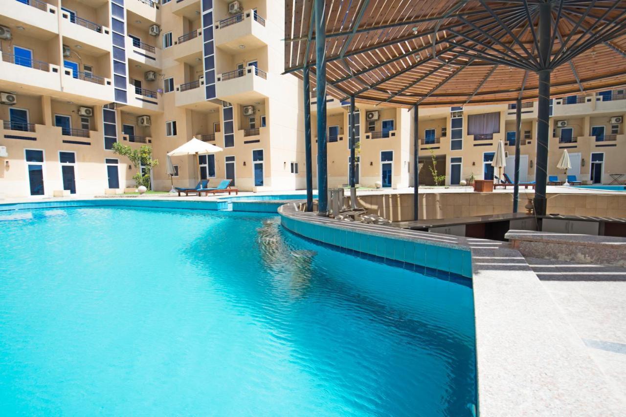 Pool View With Balcony Near El Gouna Apartment Hurghada Exterior photo