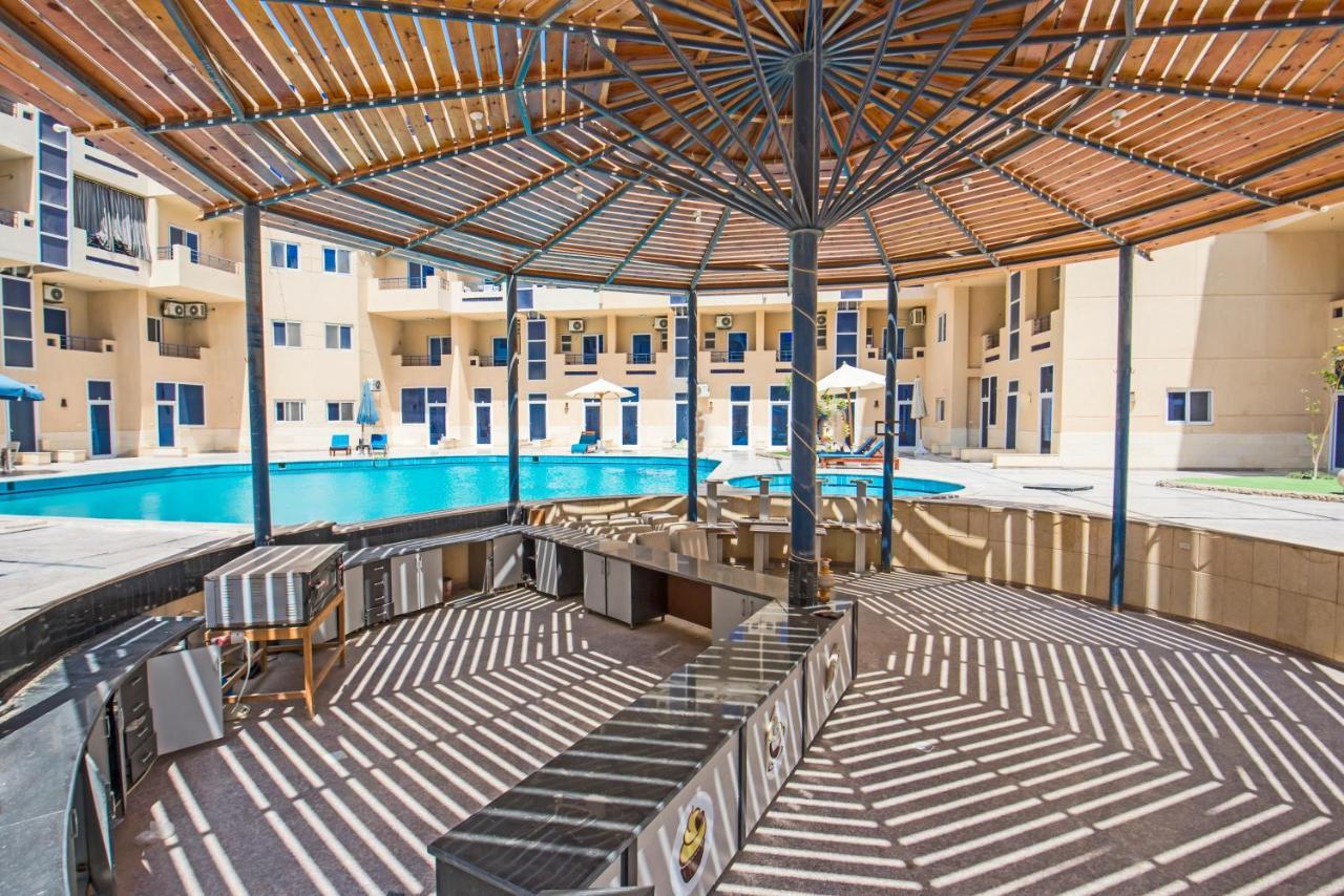 Pool View With Balcony Near El Gouna Apartment Hurghada Exterior photo