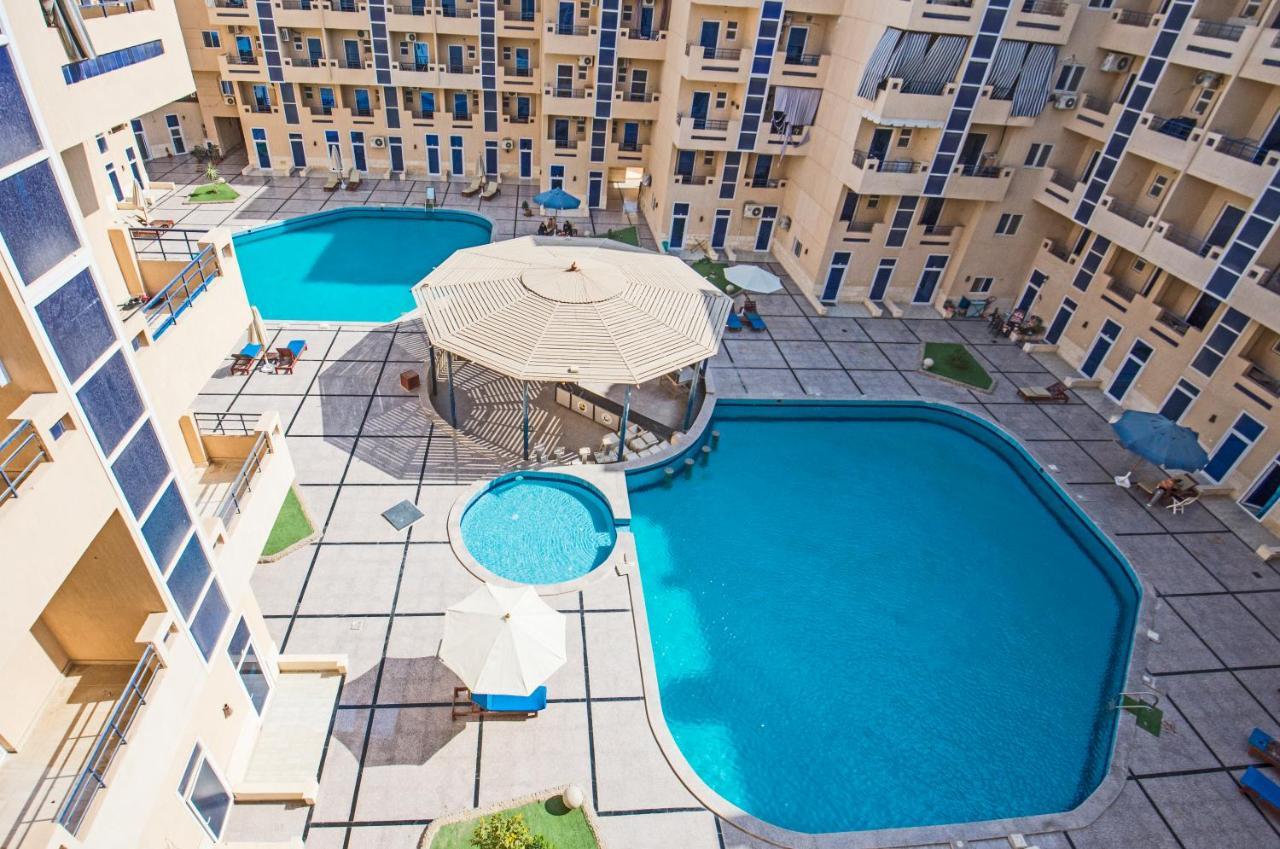 Pool View With Balcony Near El Gouna Apartment Hurghada Exterior photo