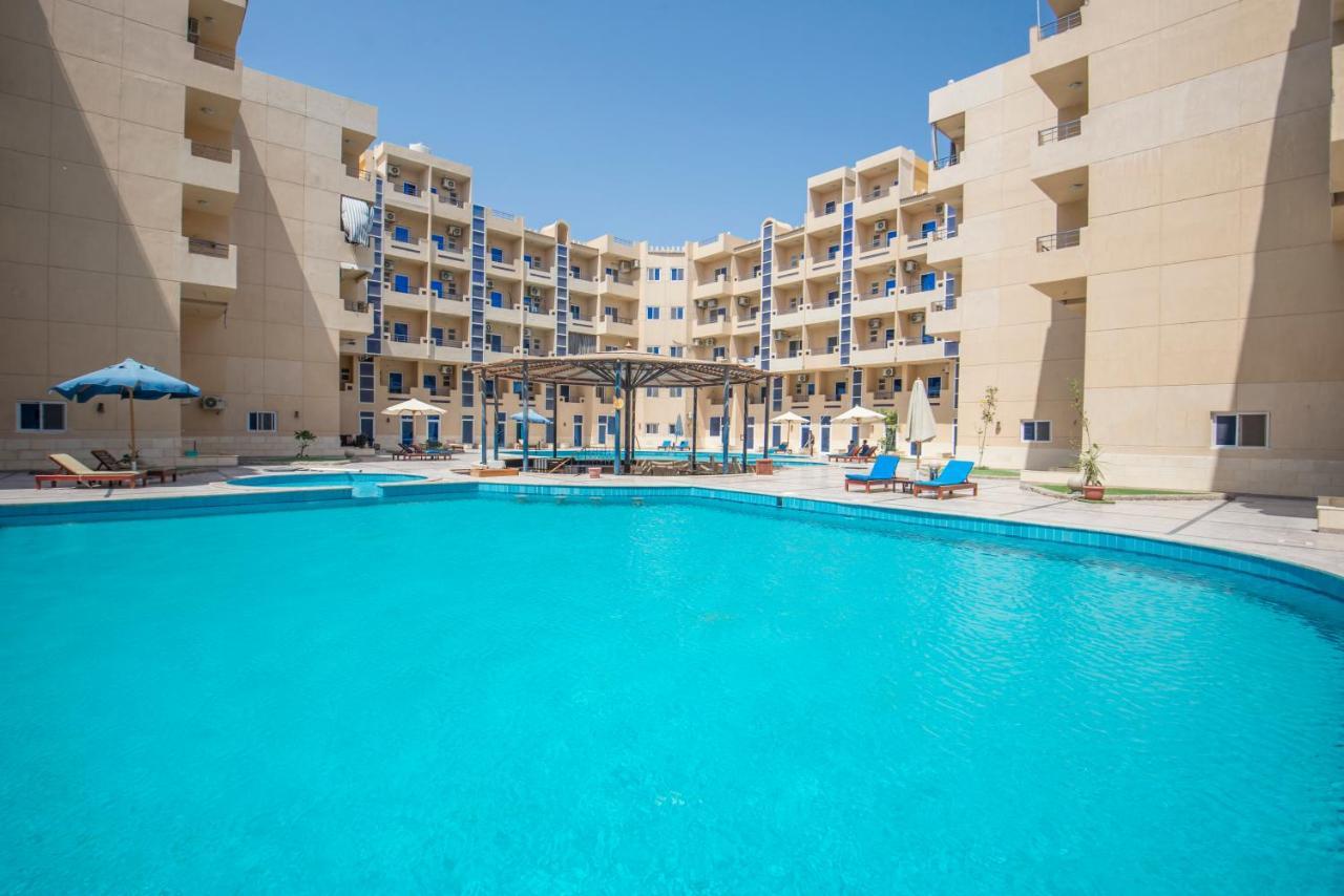 Pool View With Balcony Near El Gouna Apartment Hurghada Exterior photo